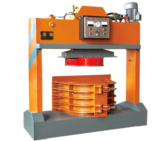 预制U型槽成型机